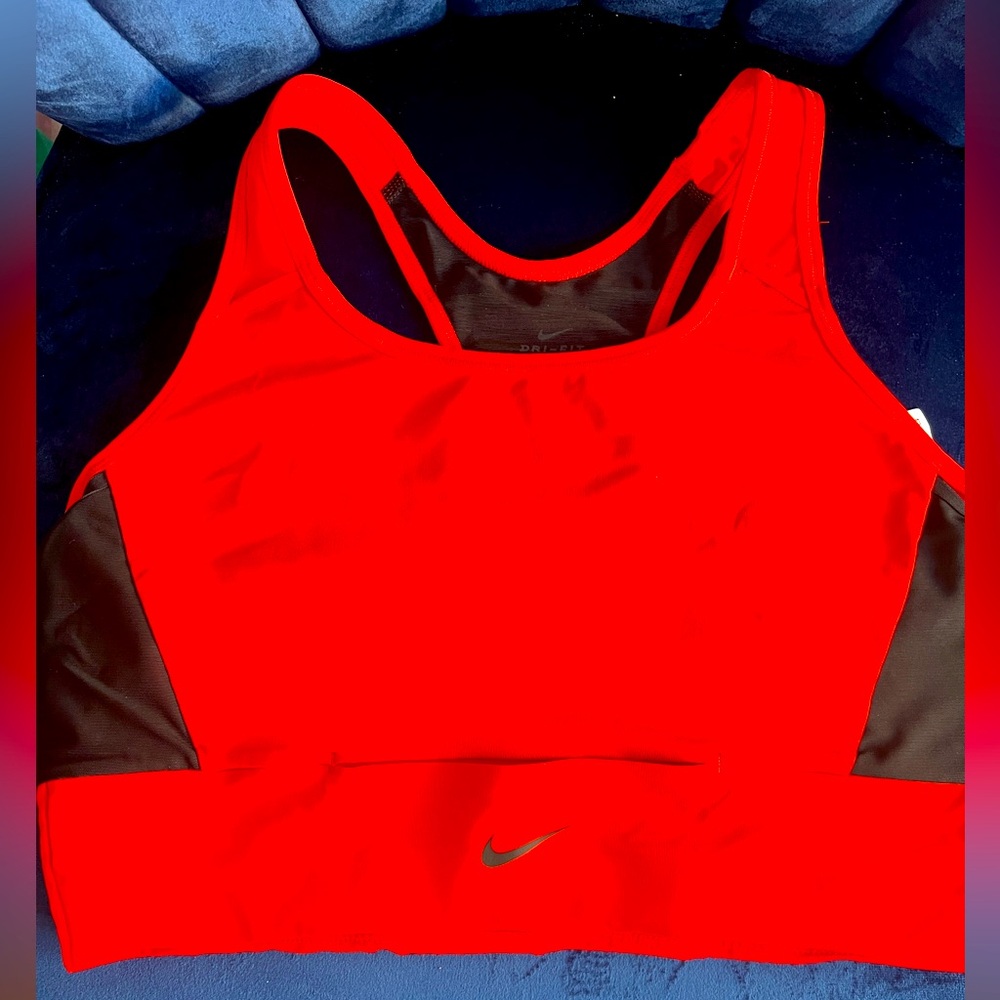 Athletic wear for women. Excellent condition.